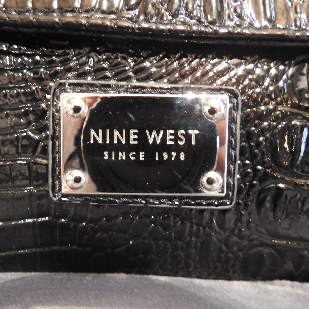 Crocodile Black patent Nine west clutch